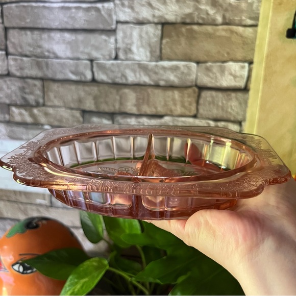 Vintage Pink Glass Divided Relish Dish - Picture 2 of 8
